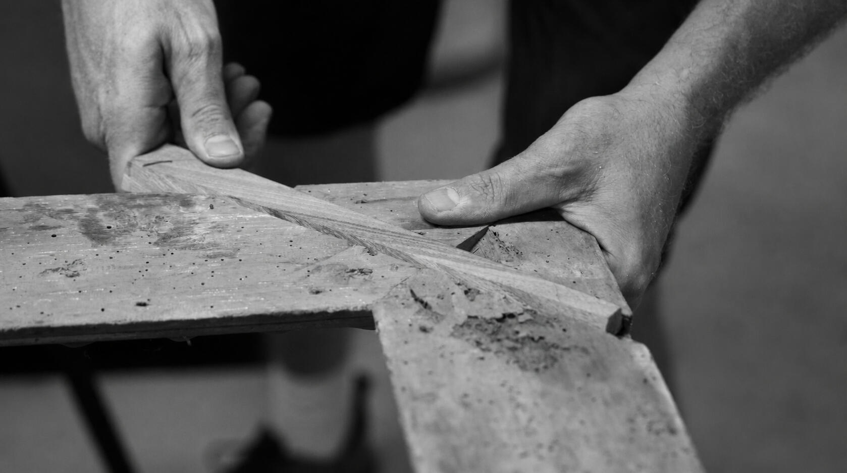 Travail de restauration de cadre
